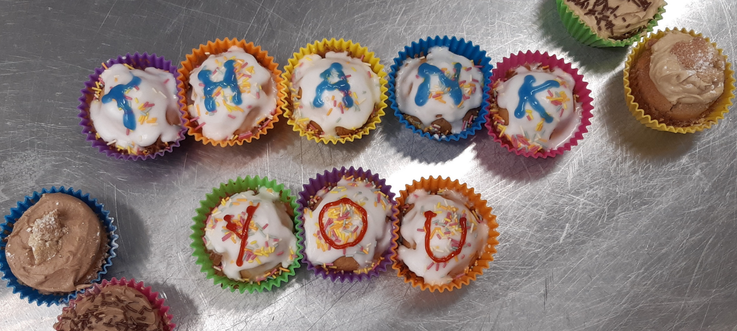 Cupcakes spelling out Thank You